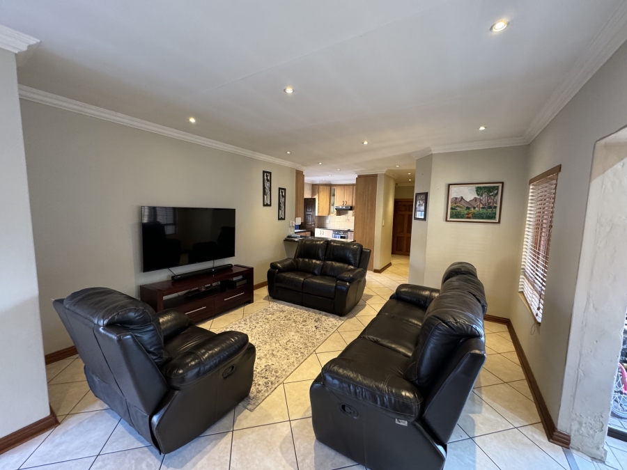 3 Bedroom Property for Sale in Sunair Park Gauteng