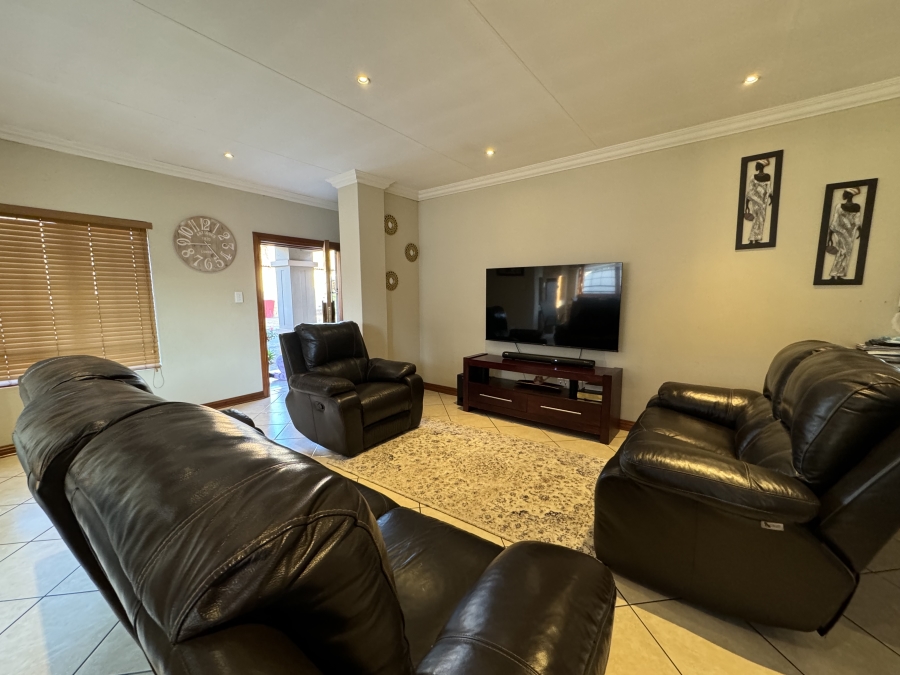 3 Bedroom Property for Sale in Sunair Park Gauteng