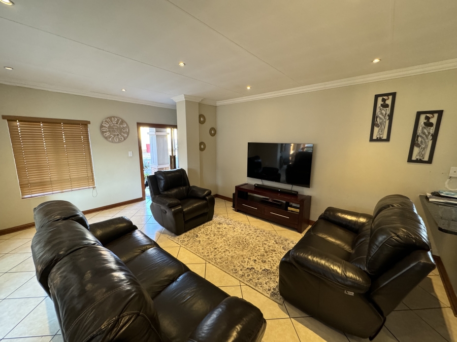 3 Bedroom Property for Sale in Sunair Park Gauteng