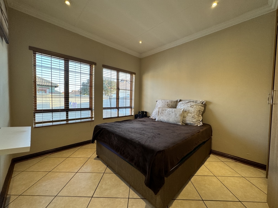 3 Bedroom Property for Sale in Sunair Park Gauteng