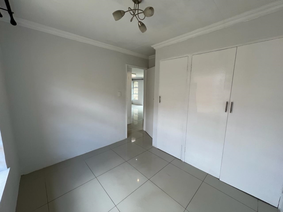 2 Bedroom Property for Sale in Sunninghill Gauteng