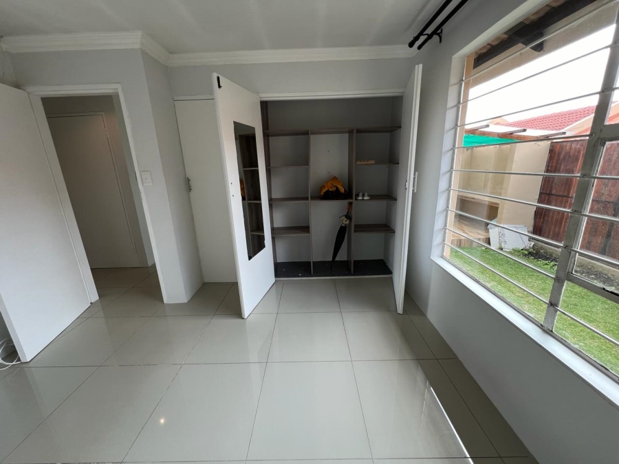 2 Bedroom Property for Sale in Sunninghill Gauteng