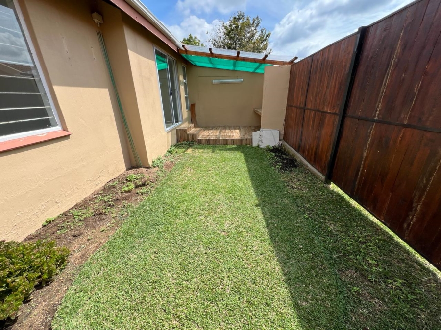 2 Bedroom Property for Sale in Sunninghill Gauteng