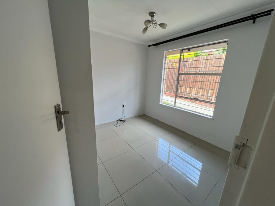 2 Bedroom Property for Sale in Sunninghill Gauteng