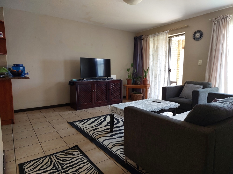 To Let 2 Bedroom Property for Rent in Riversdale Gauteng