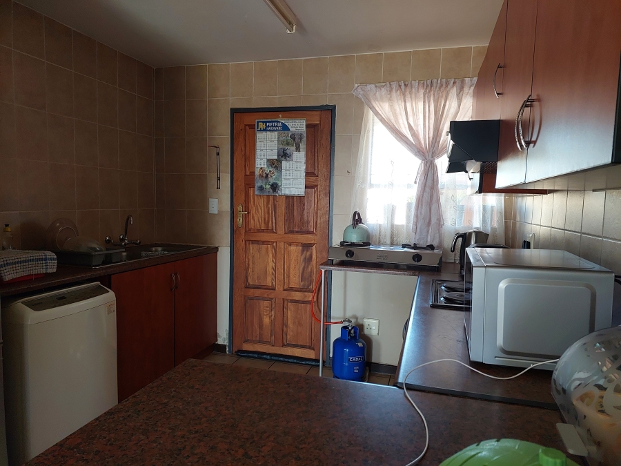 To Let 2 Bedroom Property for Rent in Riversdale Gauteng