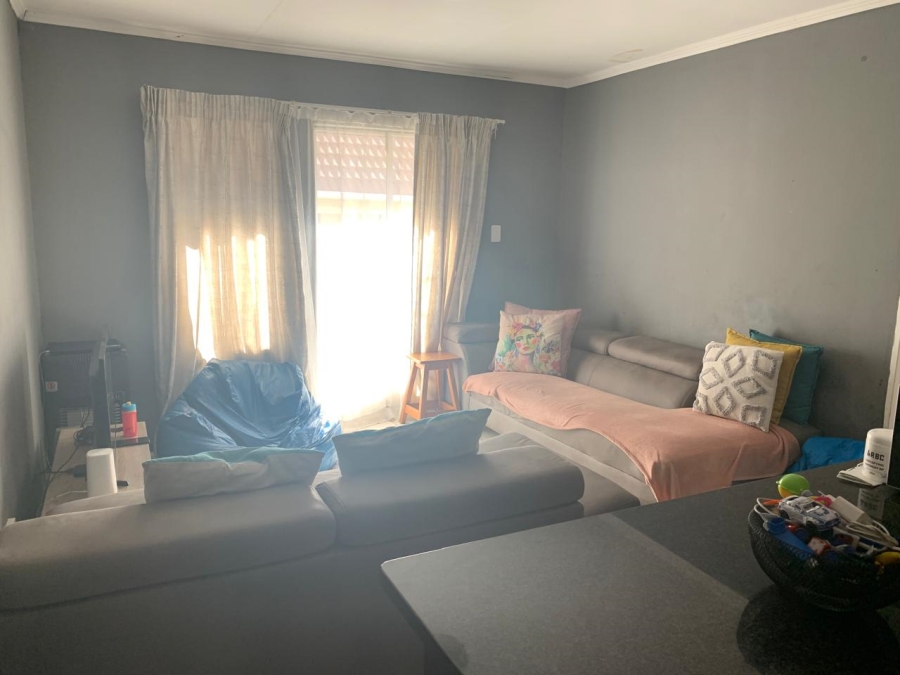 2 Bedroom Property for Sale in Kosmosdal Gauteng