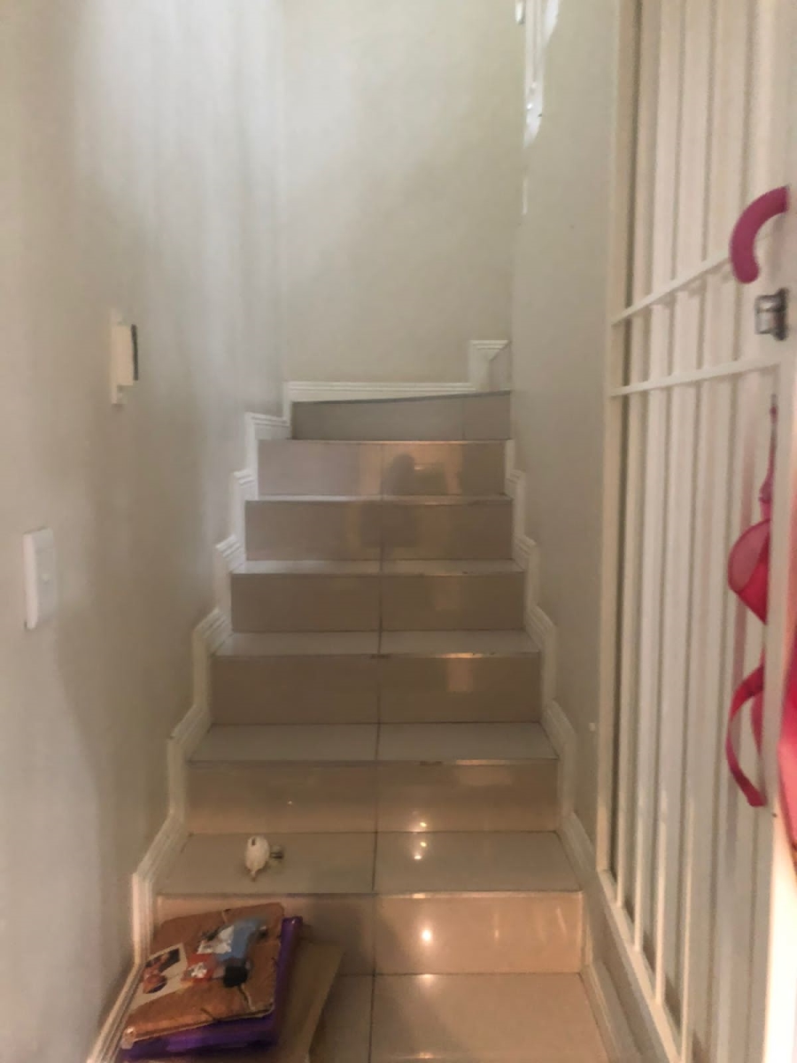 To Let 2 Bedroom Property for Rent in Sandton Central Gauteng