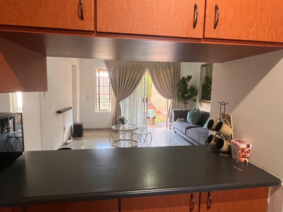 2 Bedroom Property for Sale in Halfway House Gauteng