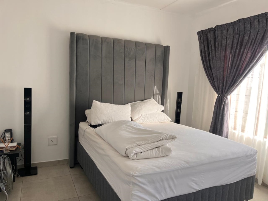 2 Bedroom Property for Sale in Halfway House Gauteng