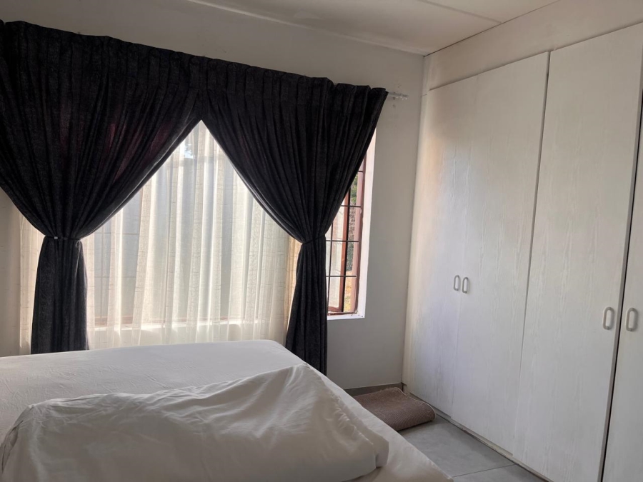 2 Bedroom Property for Sale in Halfway House Gauteng