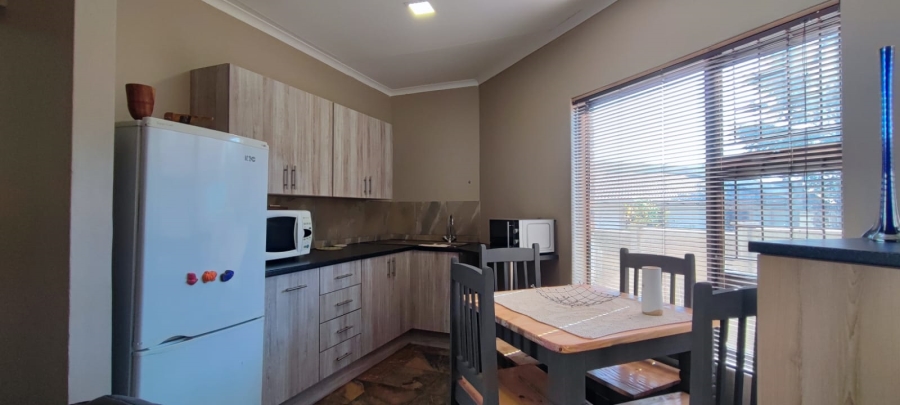 5 Bedroom Property for Sale in Rooihuiskraal Gauteng