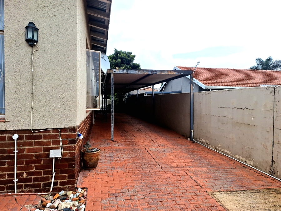 3 Bedroom Property for Sale in Sophiatown Gauteng