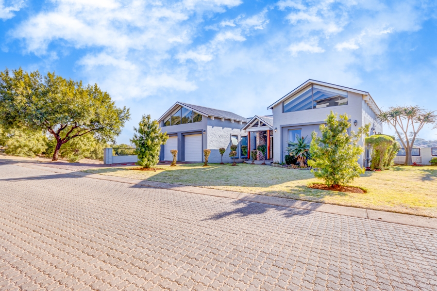 4 Bedroom Property for Sale in Copperleaf Estate Gauteng