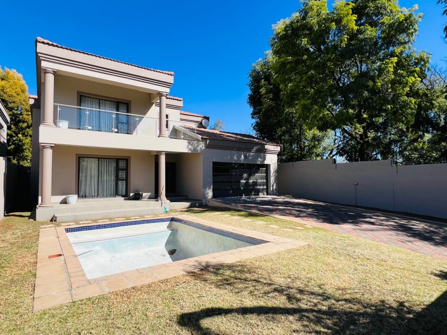 3 Bedroom Property for Sale in Ruimsig Country Estate Gauteng