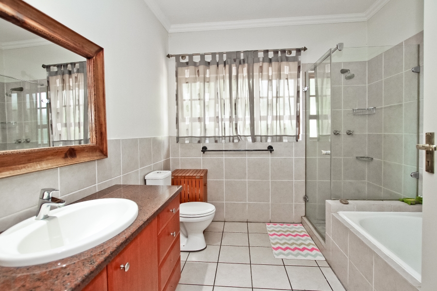 5 Bedroom Property for Sale in Atholl Gauteng