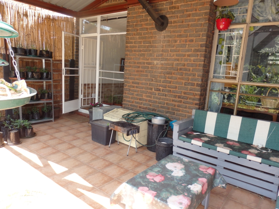 To Let 2 Bedroom Property for Rent in Wierda Park Gauteng