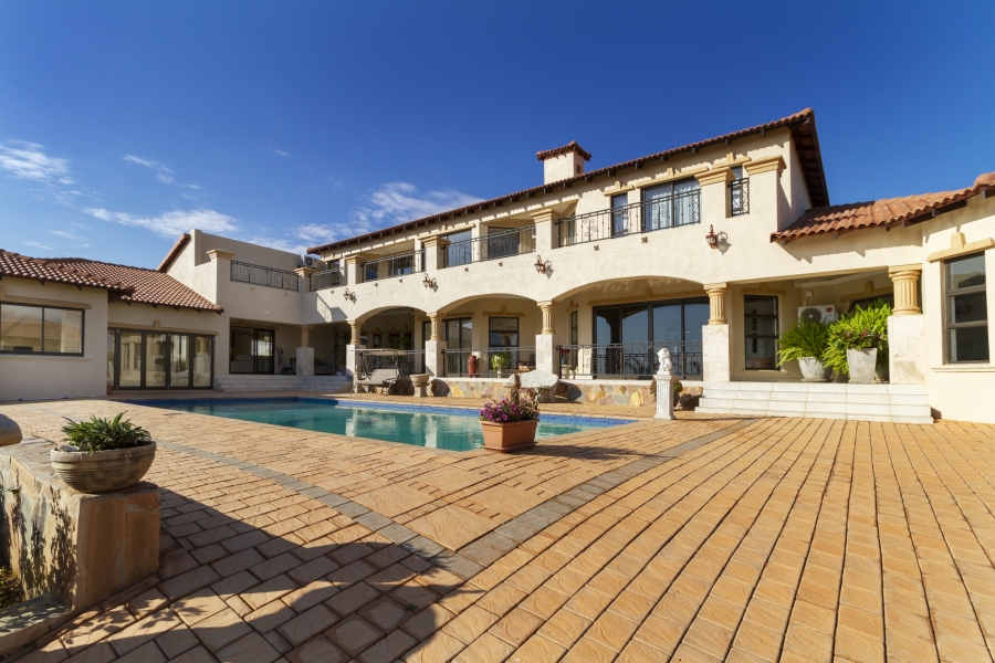 6 Bedroom Property for Sale in Mooikloof Heights Gauteng