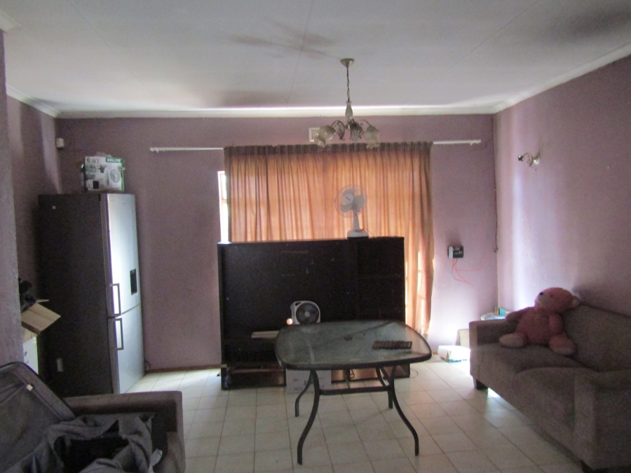 4 Bedroom Property for Sale in Lombardy East Gauteng