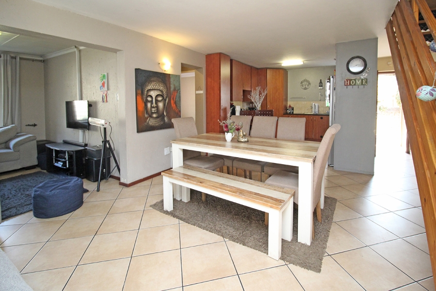 3 Bedroom Property for Sale in Buccleuch Gauteng