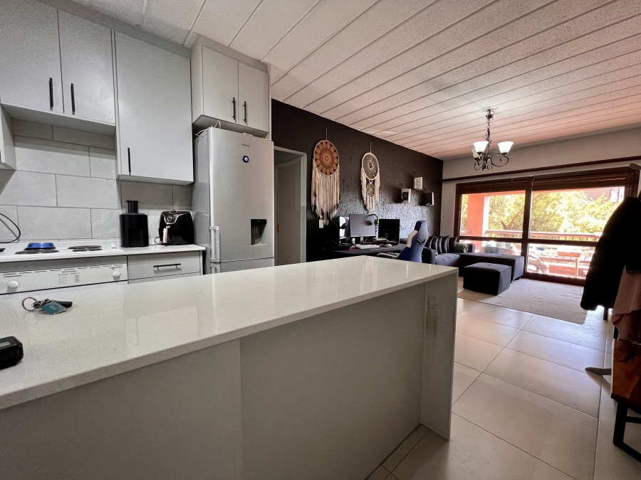 1 Bedroom Property for Sale in Magaliessig Gauteng