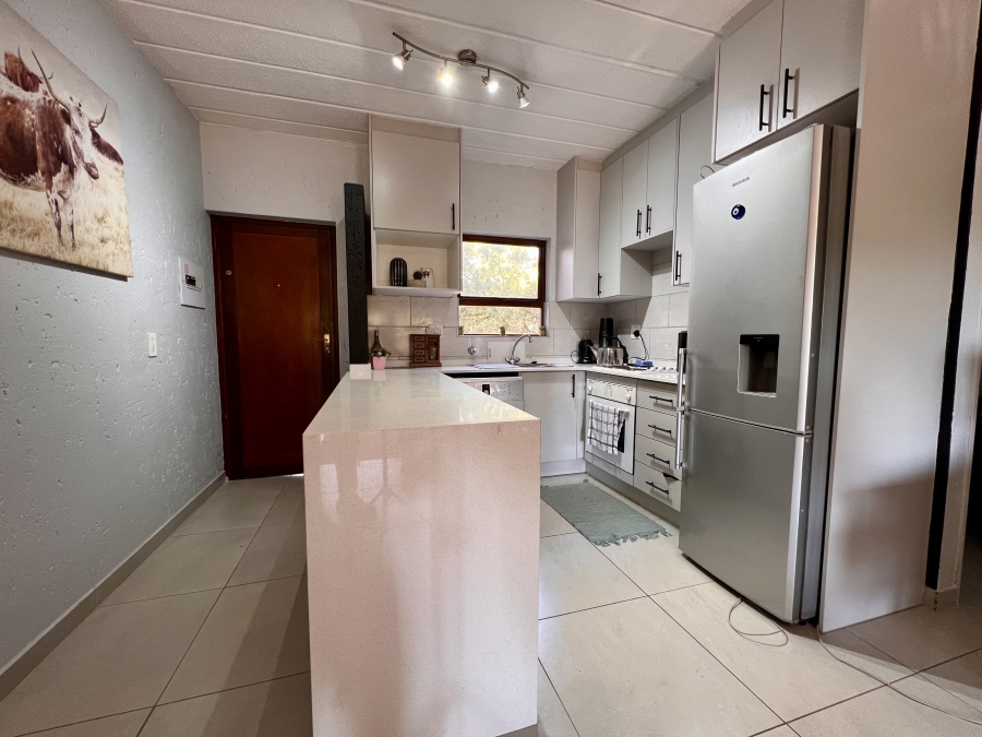 1 Bedroom Property for Sale in Magaliessig Gauteng