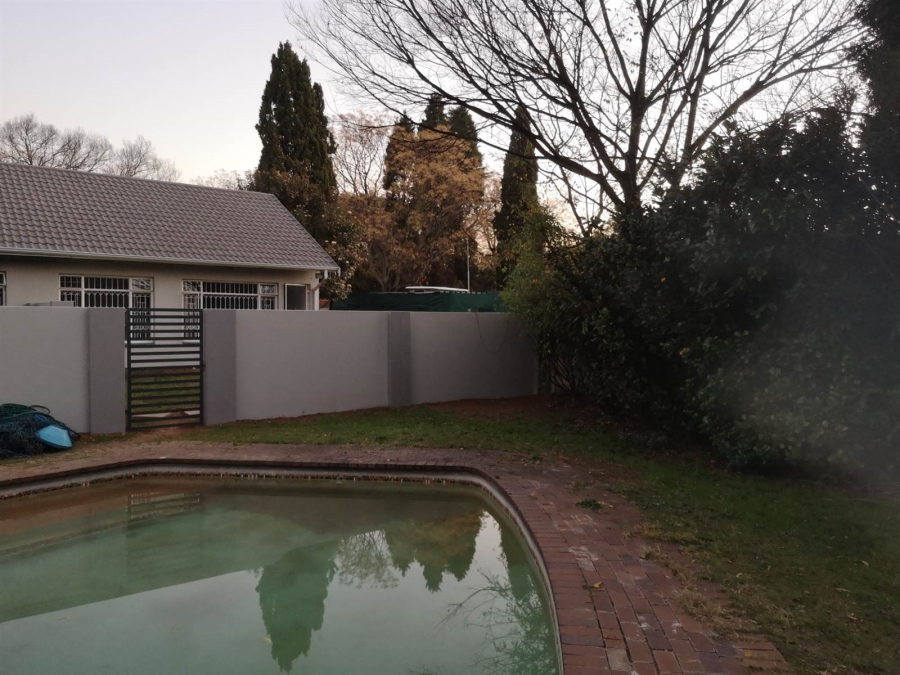 To Let 1 Bedroom Property for Rent in Woodmead Gauteng