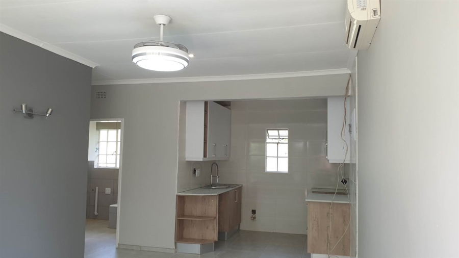 To Let 1 Bedroom Property for Rent in Woodmead Gauteng