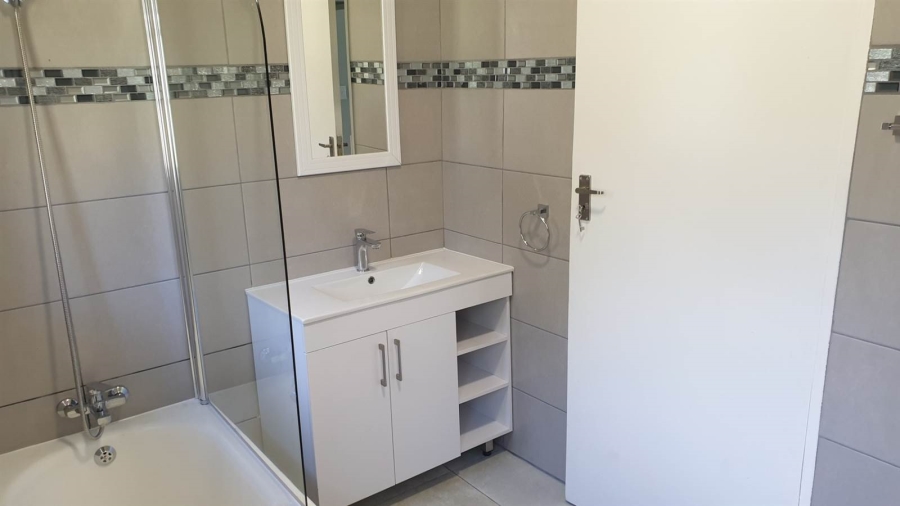 To Let 1 Bedroom Property for Rent in Woodmead Gauteng