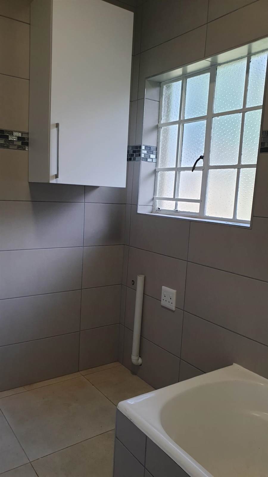 To Let 1 Bedroom Property for Rent in Woodmead Gauteng