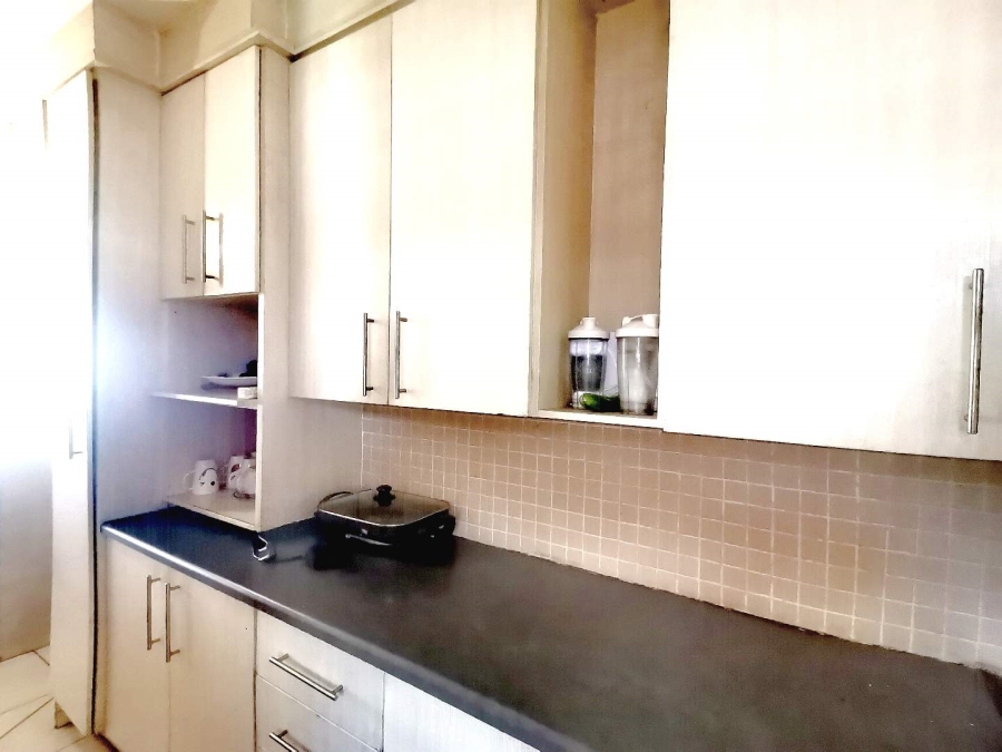 2 Bedroom Property for Sale in Yeoville Gauteng