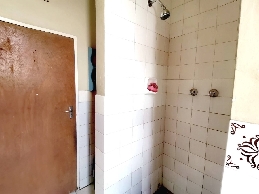 2 Bedroom Property for Sale in Yeoville Gauteng