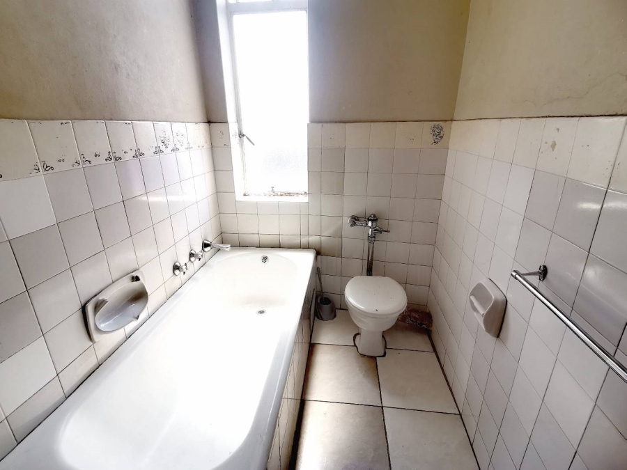 2 Bedroom Property for Sale in Yeoville Gauteng