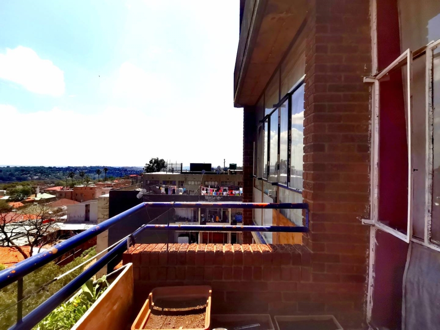 2 Bedroom Property for Sale in Yeoville Gauteng