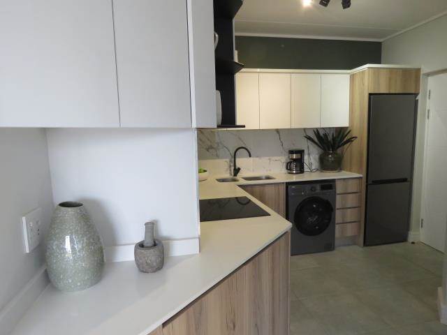 To Let 1 Bedroom Property for Rent in Waterfall Gauteng