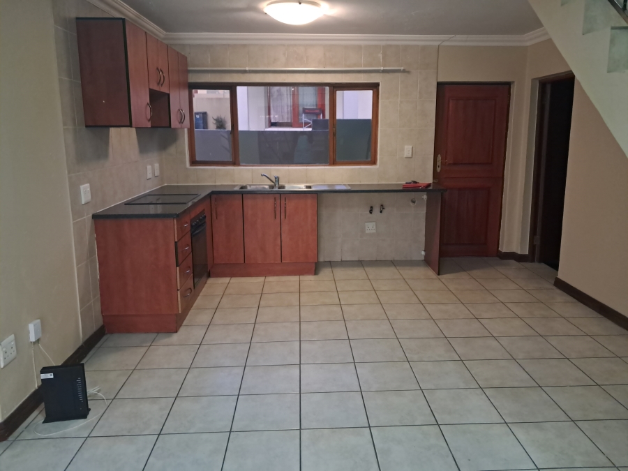 To Let 2 Bedroom Property for Rent in Kyalami Hills Gauteng