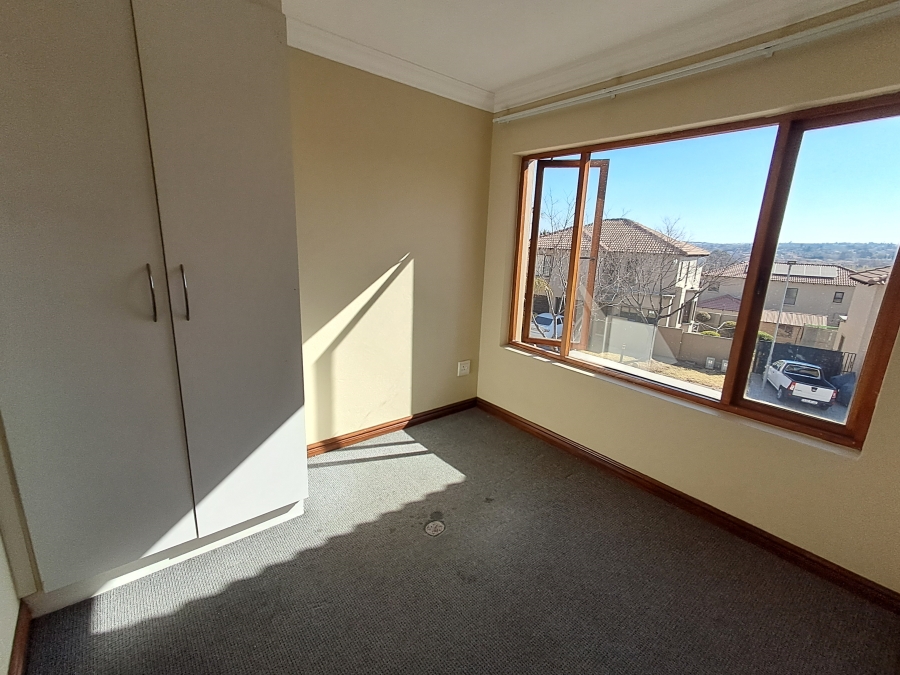 To Let 2 Bedroom Property for Rent in Kyalami Hills Gauteng