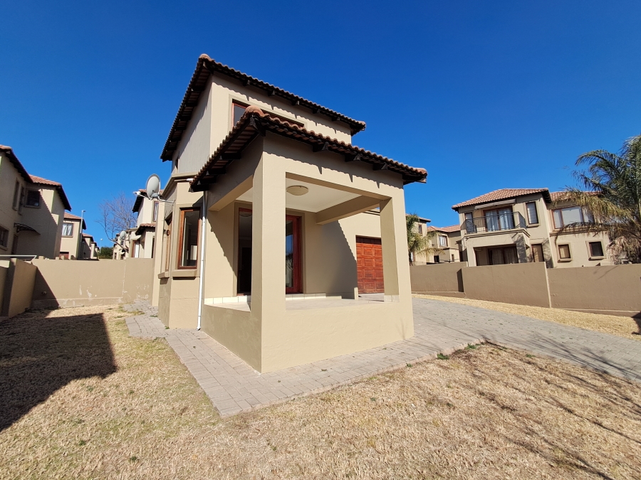 To Let 2 Bedroom Property for Rent in Kyalami Hills Gauteng