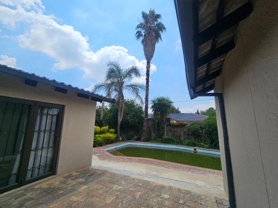 3 Bedroom Property for Sale in Glen Marais Gauteng