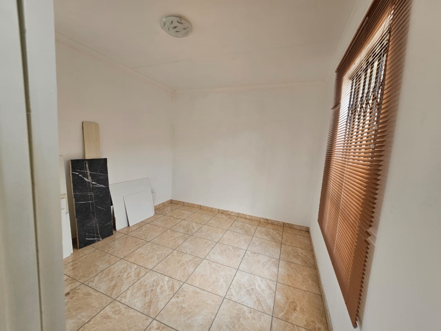 3 Bedroom Property for Sale in Glen Marais Gauteng