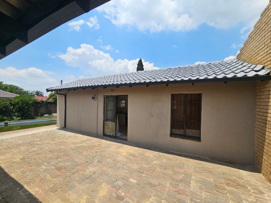 3 Bedroom Property for Sale in Glen Marais Gauteng