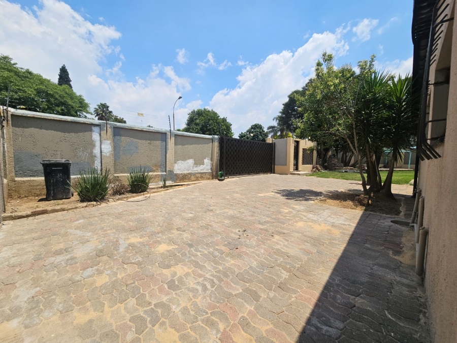 3 Bedroom Property for Sale in Glen Marais Gauteng