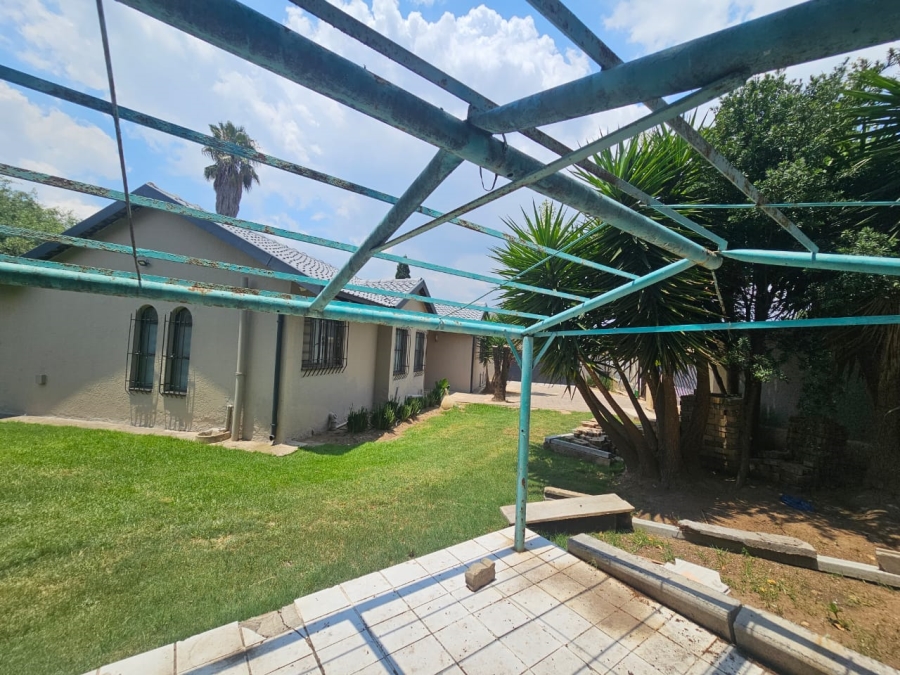 3 Bedroom Property for Sale in Glen Marais Gauteng