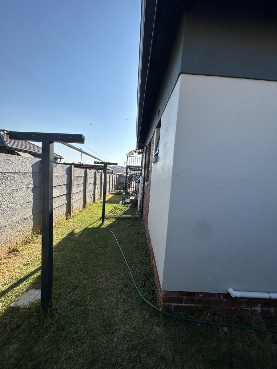 3 Bedroom Property for Sale in Mindalore Gauteng