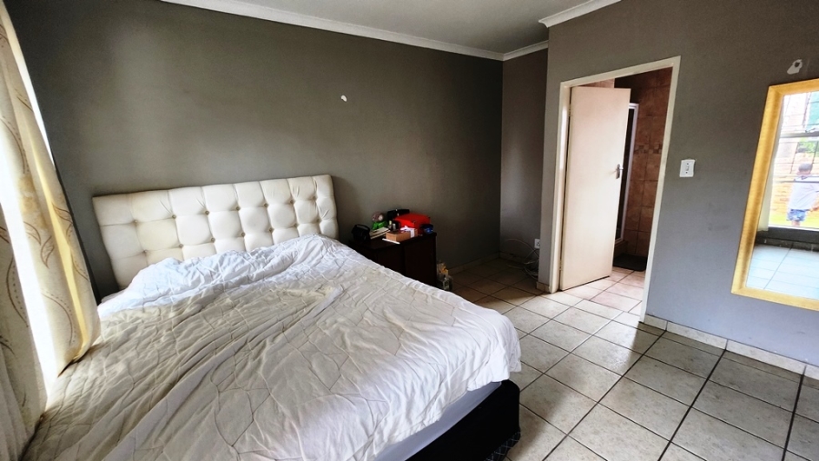 3 Bedroom Property for Sale in Amberfield Gauteng