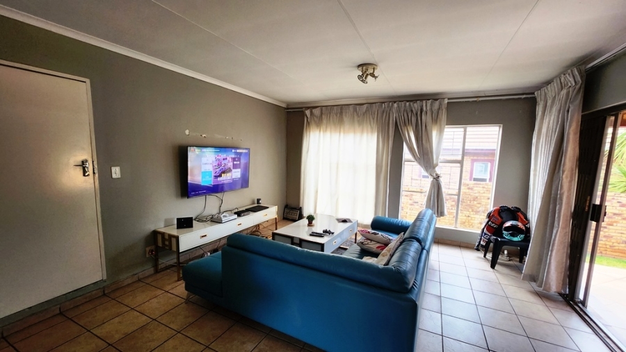 3 Bedroom Property for Sale in Amberfield Gauteng