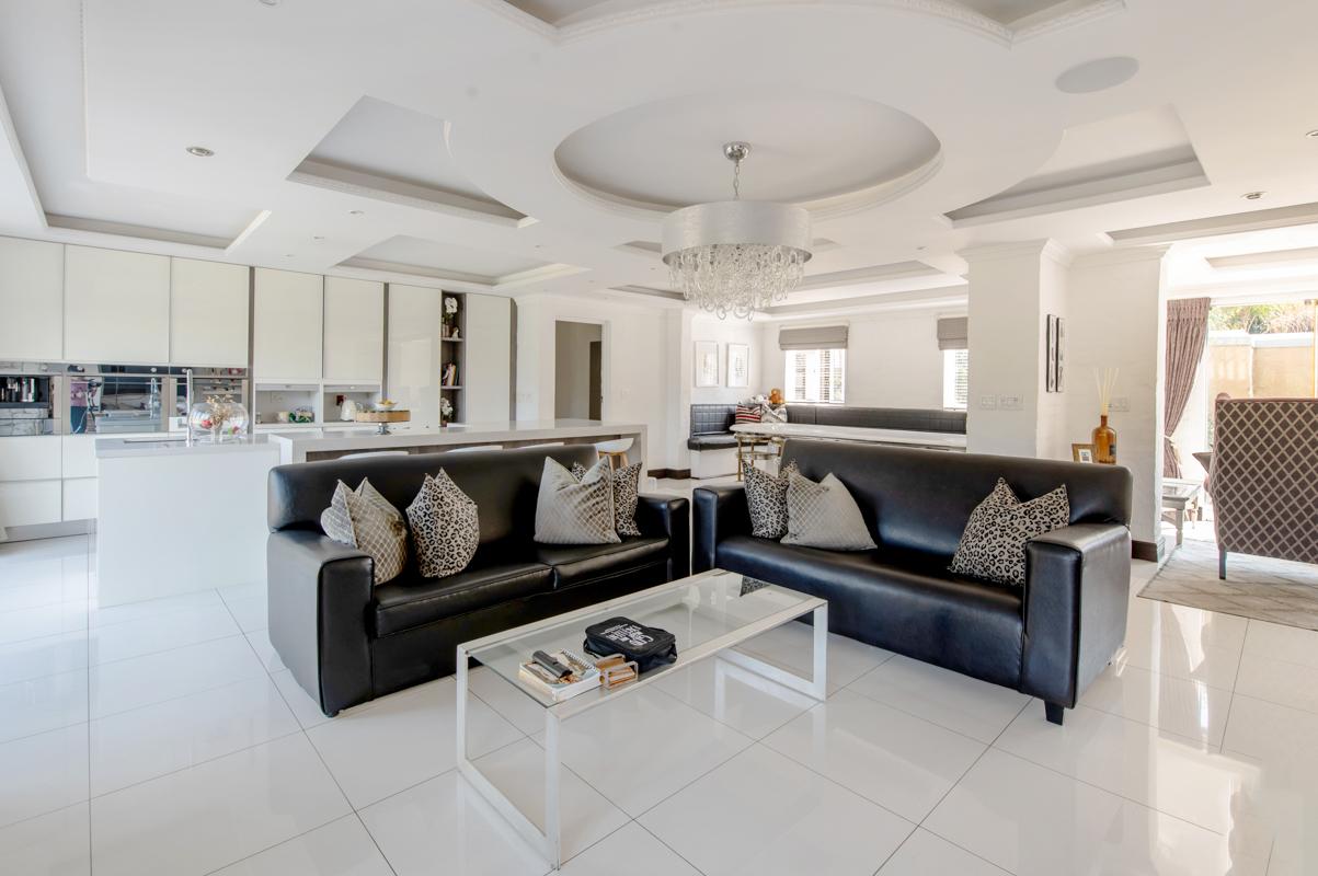 8 Bedroom Property for Sale in Saddlebrook Estate Gauteng