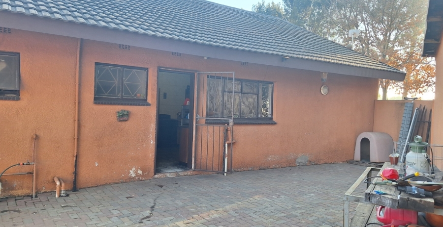 3 Bedroom Property for Sale in Zuurfontein Gauteng