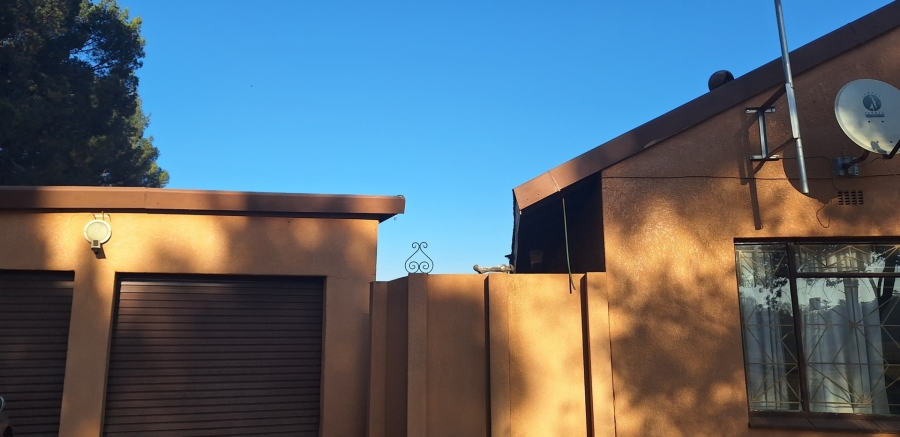 3 Bedroom Property for Sale in Zuurfontein Gauteng