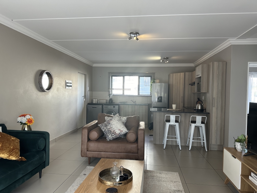 To Let 2 Bedroom Property for Rent in Broadacres Gauteng